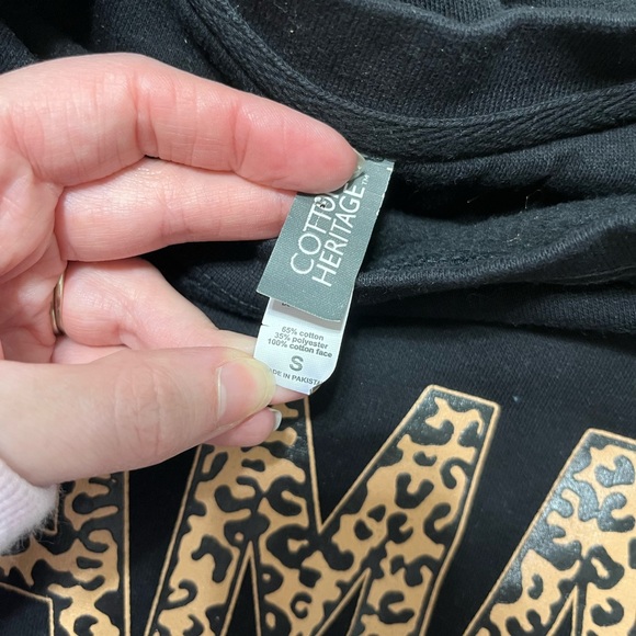 Lot of THREE mama tops - Picture 12 of 12